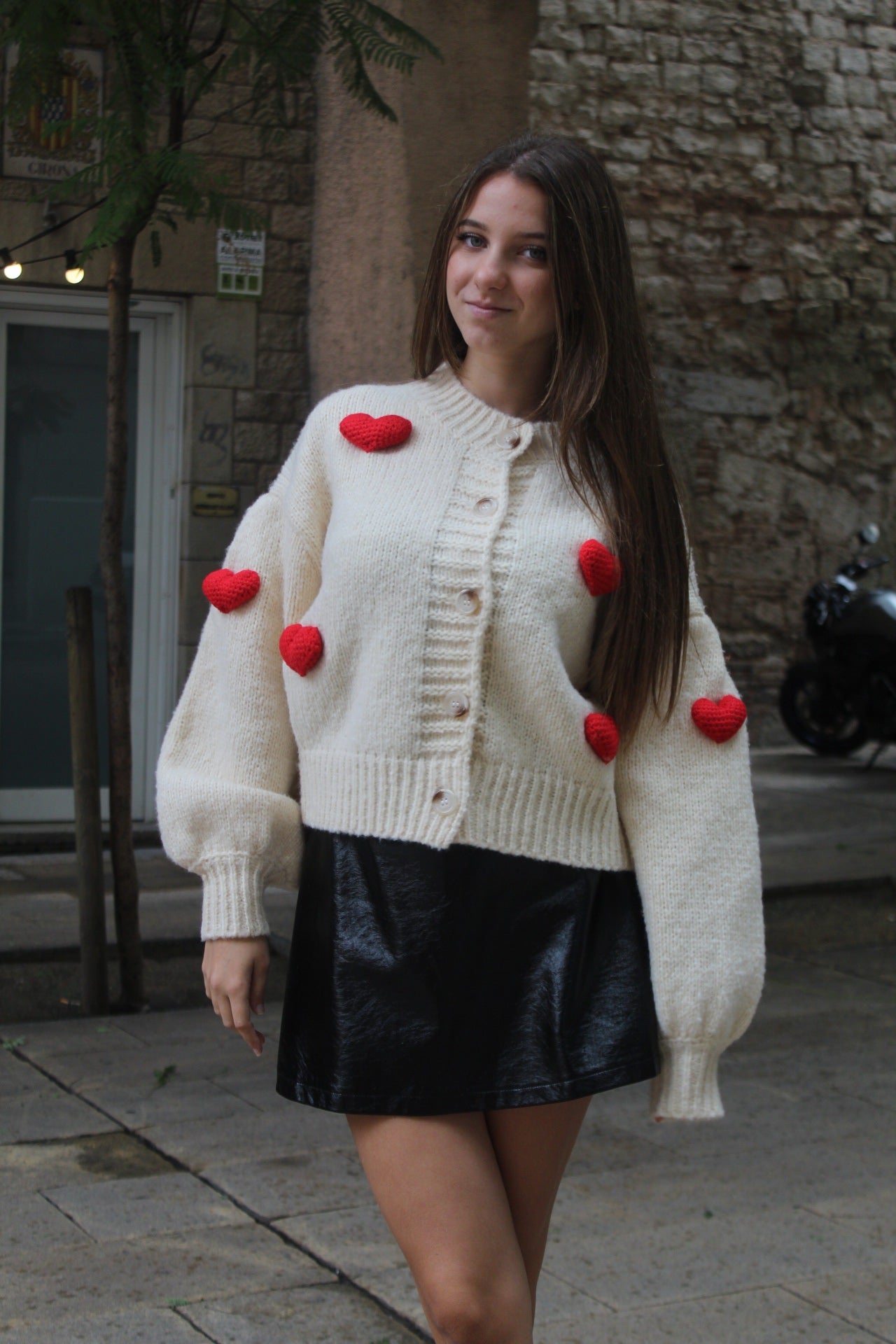 Cardigan de Corazones Beige